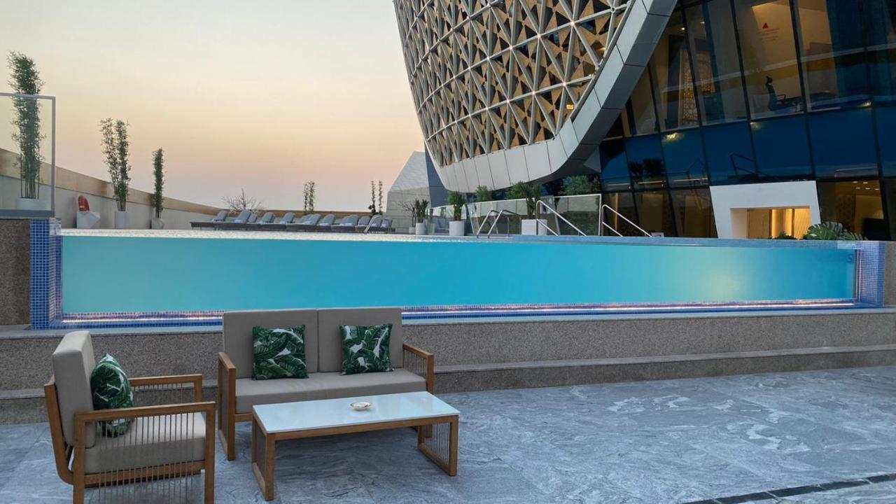 Velero Hotel Doha Lusail Екстер'єр фото The pool at the Ritz-Carlton, DIFC