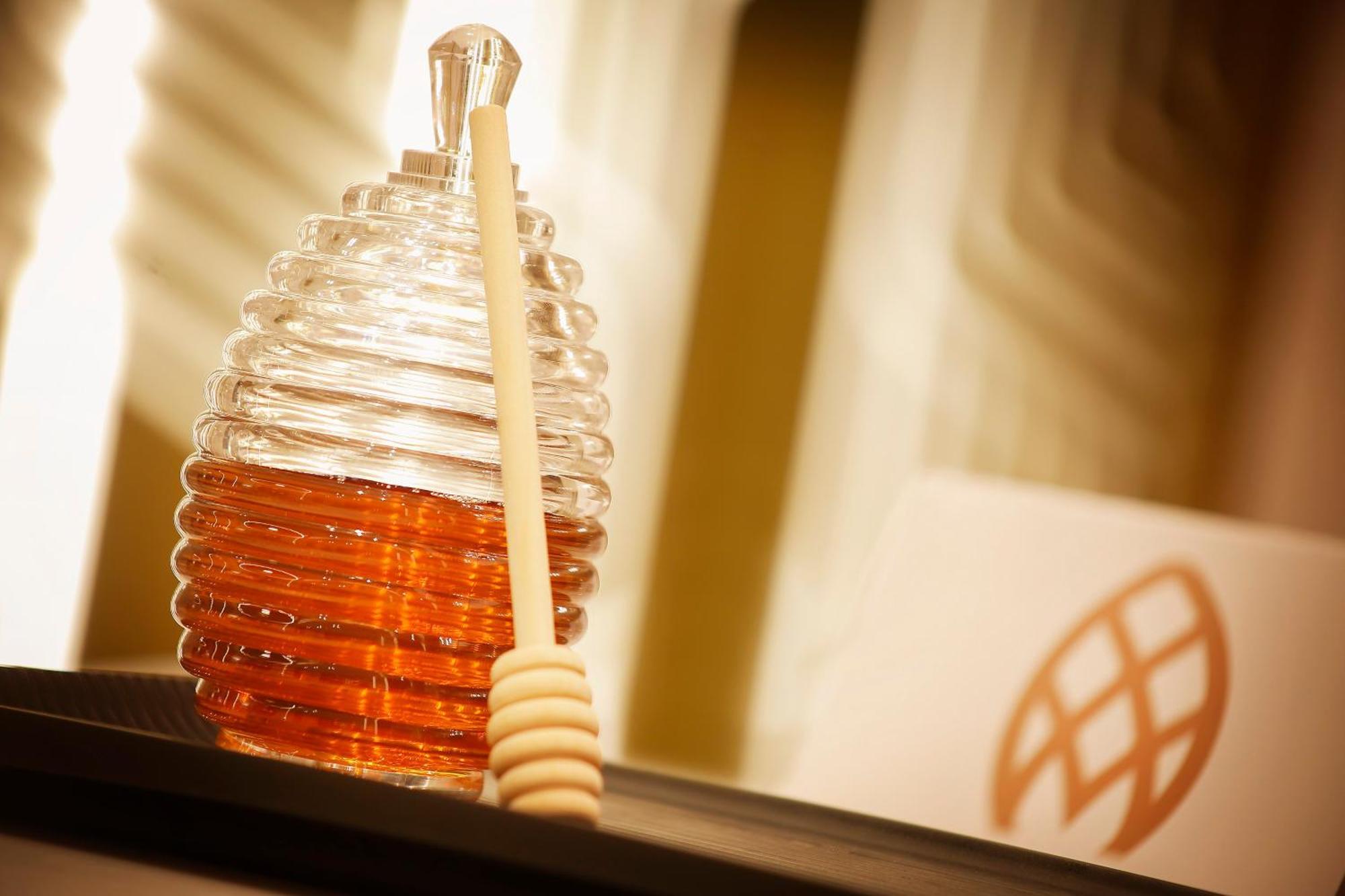 Velero Hotel Doha Lusail Екстер'єр фото A bottle of cognac
