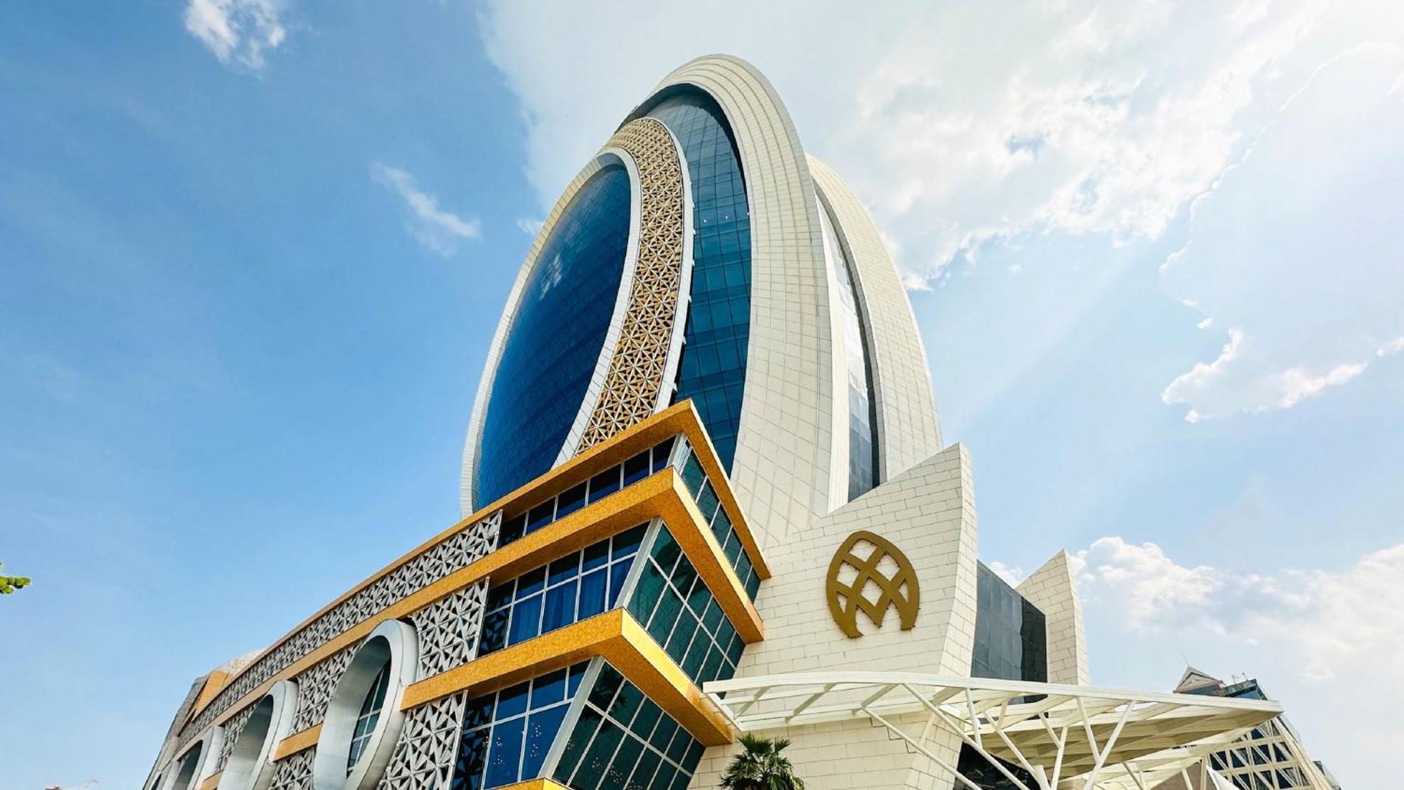 Velero Hotel Doha Lusail Екстер'єр фото The new headquarters of the National Bank of Azerbaijan in Baku